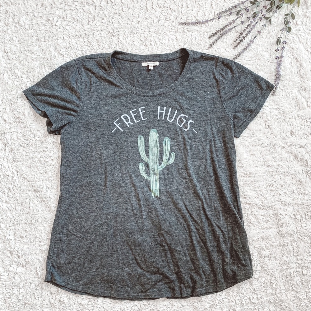 Maurices gray and green flowy soft short sleeve everyday t shirt